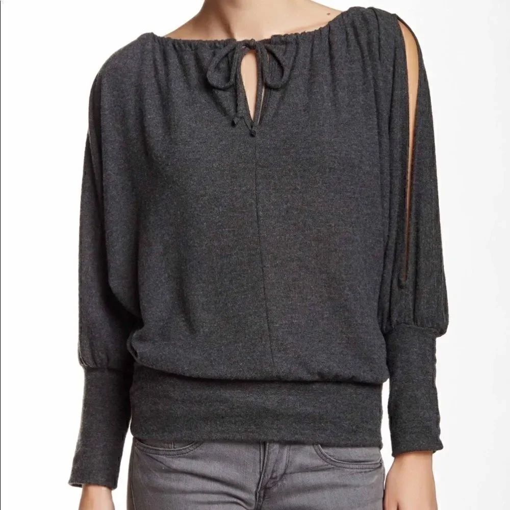 Go Couture Vintage Edition Open Sleeved Sweater